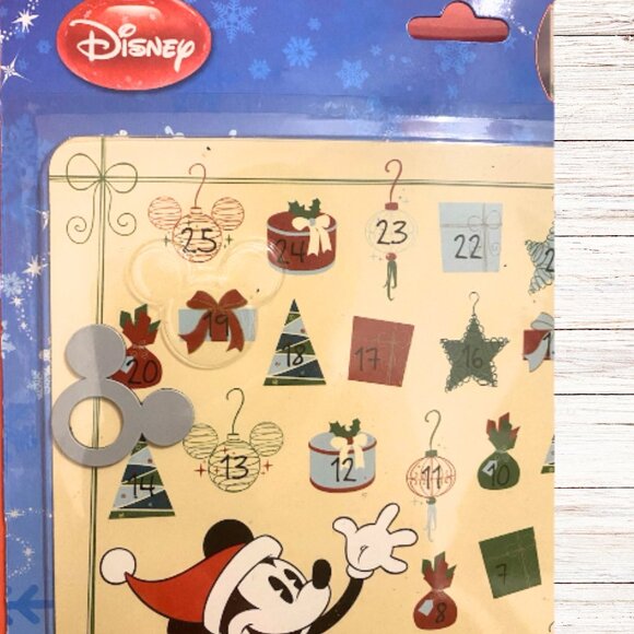 Disney Holiday Magnetic Countdown Calendar Christmas 8.5 in. x 10 in. - Picture 4 of 4